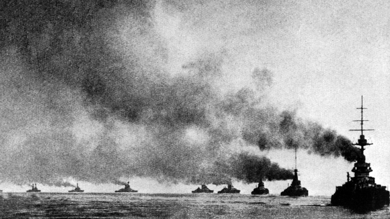Erster Weltkrieg: Die britische "Grand Fleet" in Marschformation. Erster Weltkrieg: Die britische "Grand Fleet" in Marschformation.