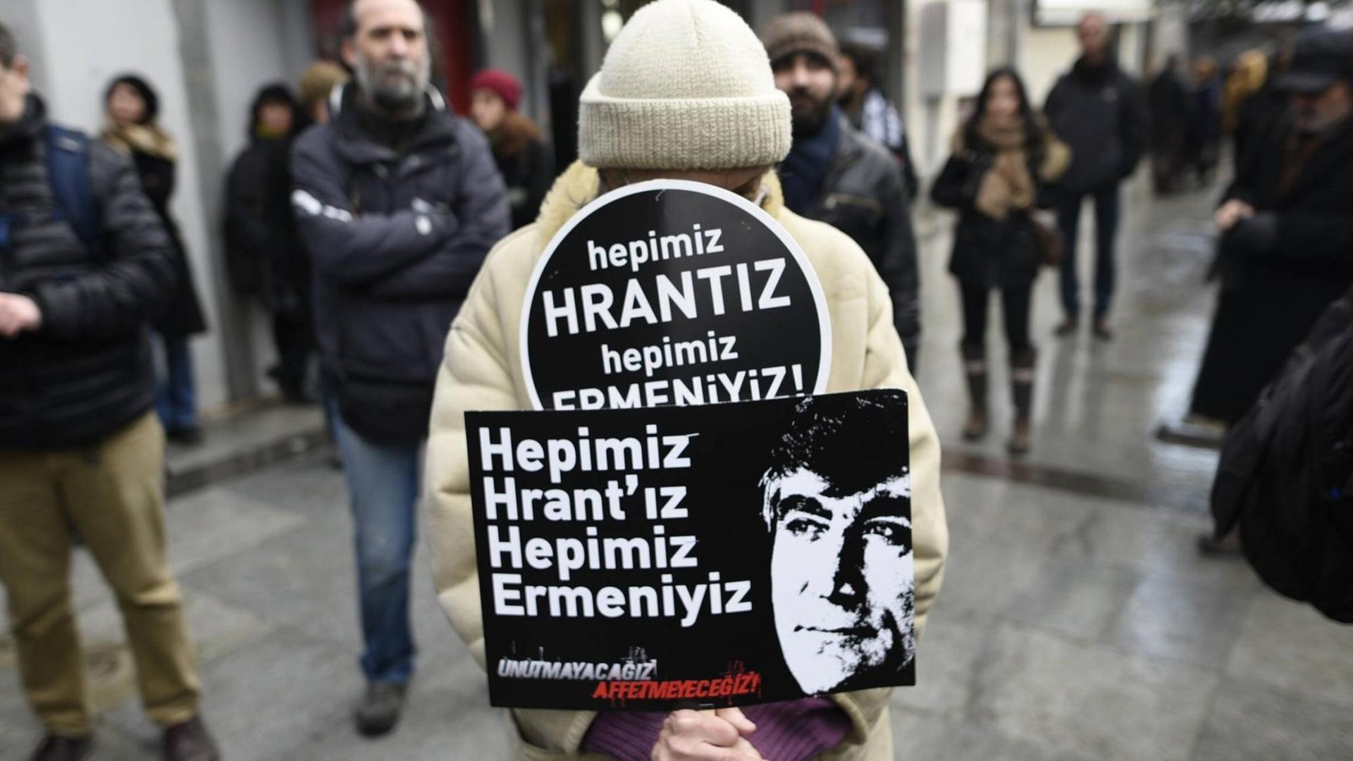 Protestmarsch zum Gedenken an die Ermordung des armenischen Journalisten Hrant Dink in Istanbul Protestmarsch zum Gedenken an die Ermordung des armenischen Journalisten Hrant Dink in Istanbul