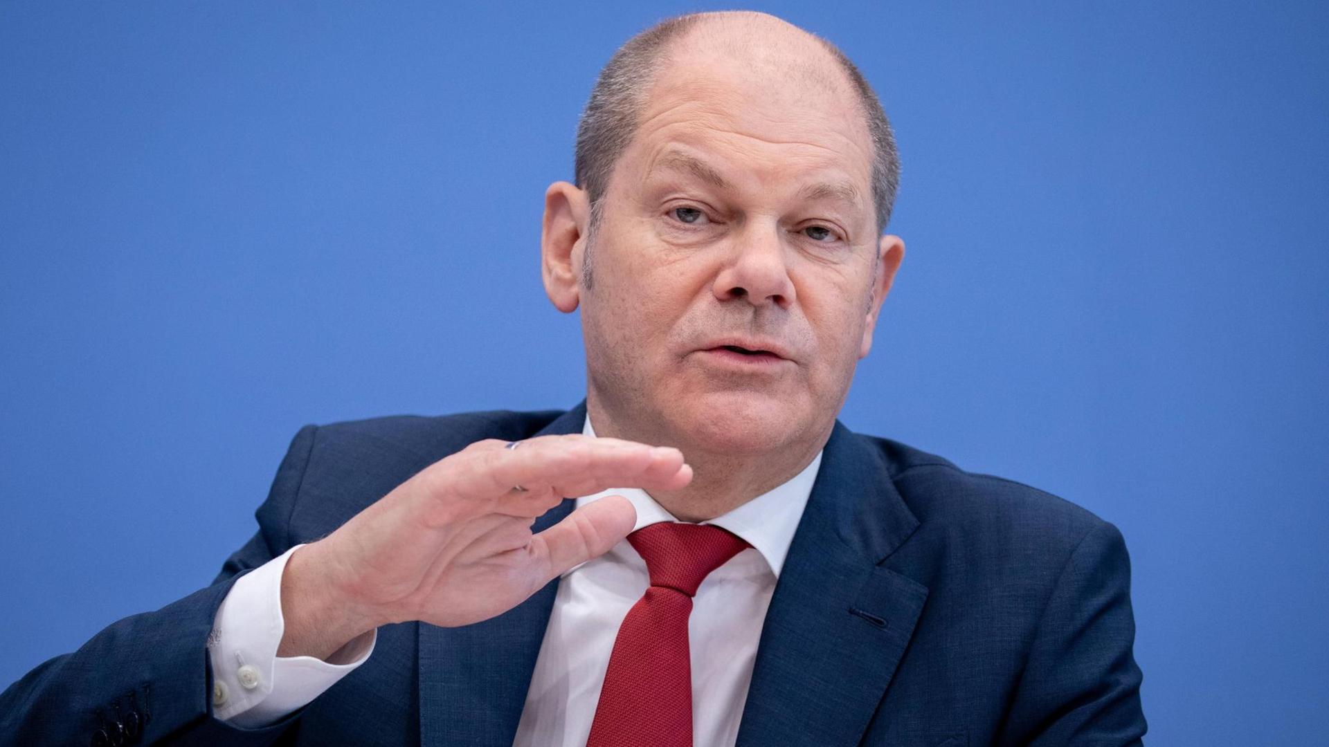 Olaf Scholz (SPD), Bundesminister fürFinanzen, stellt den Regierungsentwurf für den Haushalt 2019 und den Finanzplan bis 2022 auf einer Pressekonferenz vor. Olaf Scholz (SPD), Bundesminister fürFinanzen, stellt den Regierungsentwurf für den Haushalt 2019 und den Finanzplan bis 2022 auf einer Pressekonferenz vor.