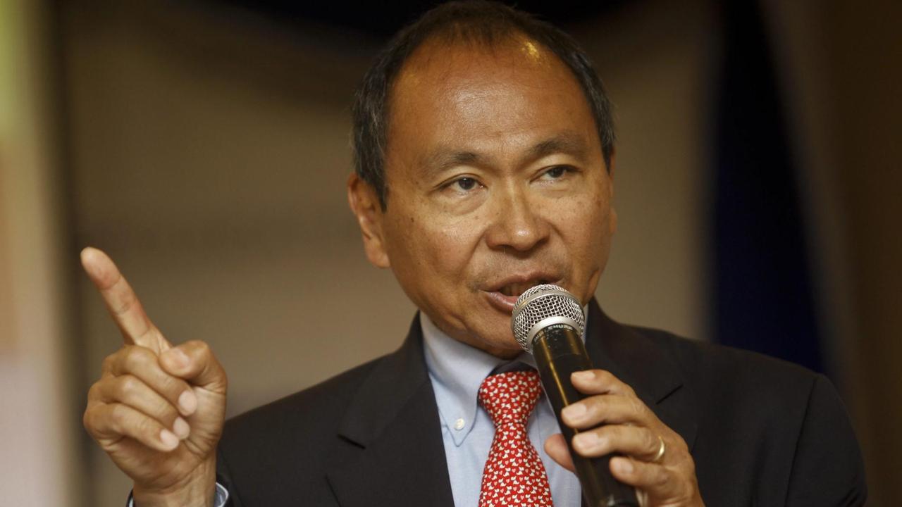 Der US-amerikanische Politikwissenschaftler Yoshihiro Francis Fukuyama Der US-amerikanische Politikwissenschaftler Yoshihiro Francis Fukuyama