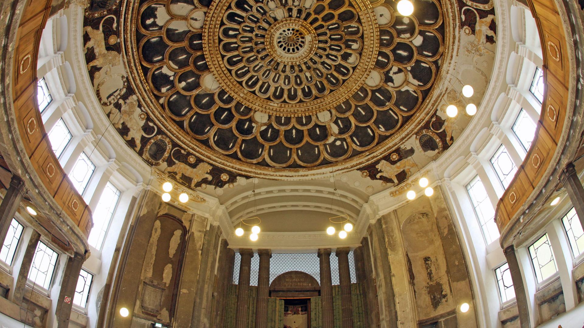 Blick in die Görlitzer Synagoge, aufgenommen am Dienstag (04.11.2008). Die Görlitzer Synagoge hat als einziger jüdischer Sakralbau in Sachsen die Pogromnacht am 9. November 1938 ohne Schaden überstanden.