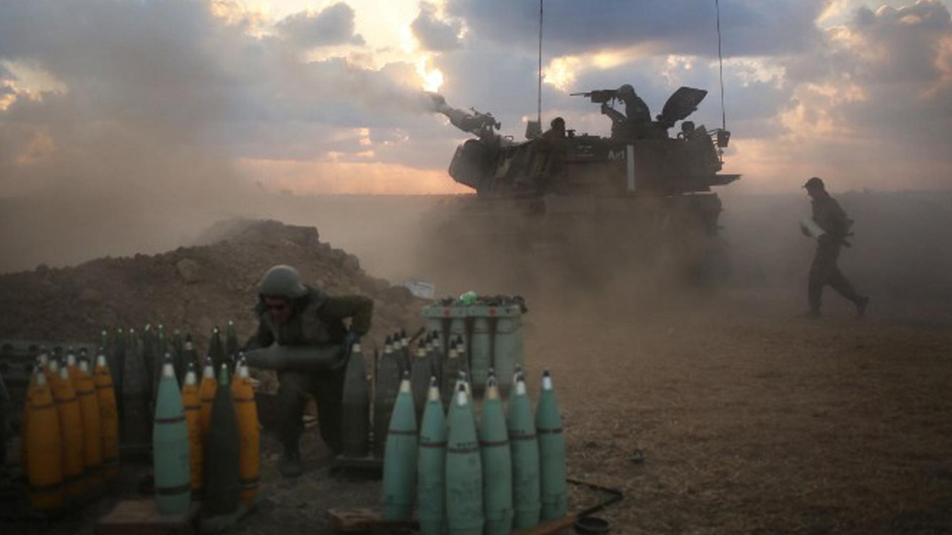 Israelische Soldaten an der Grenze zum Gaza-Streifen. Israelische Soldaten an der Grenze zum Gaza-Streifen.