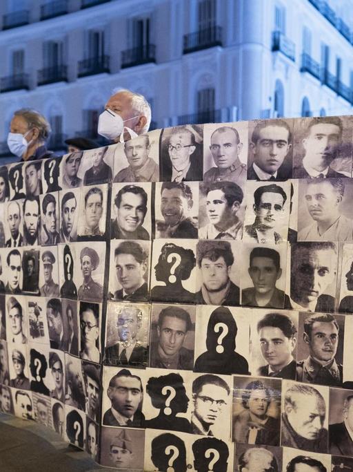 Vor dem Jahrestag des Todes des spanischen Diktators Franco haben Demonstranten in Madrid an die Opfer seiner Herrschaft erinnert