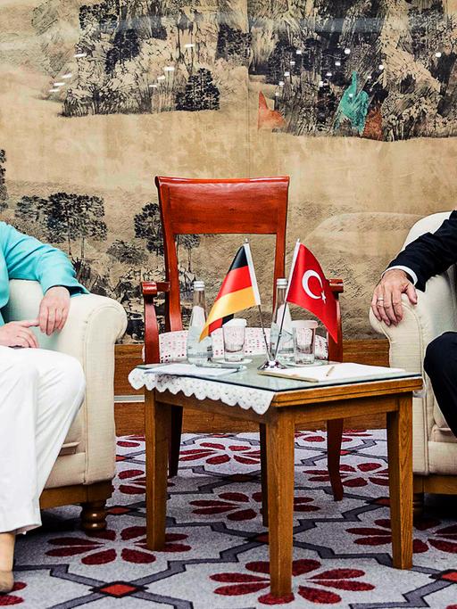 Bundeskanzlerin Angela Merkel traf am 04.09.2016 den türkischen Präsidenten Recep Tayyip Erdogan zu einem bilateralen Gespräch kurz vor dem offiziellen Beginn des G20-Treffens.