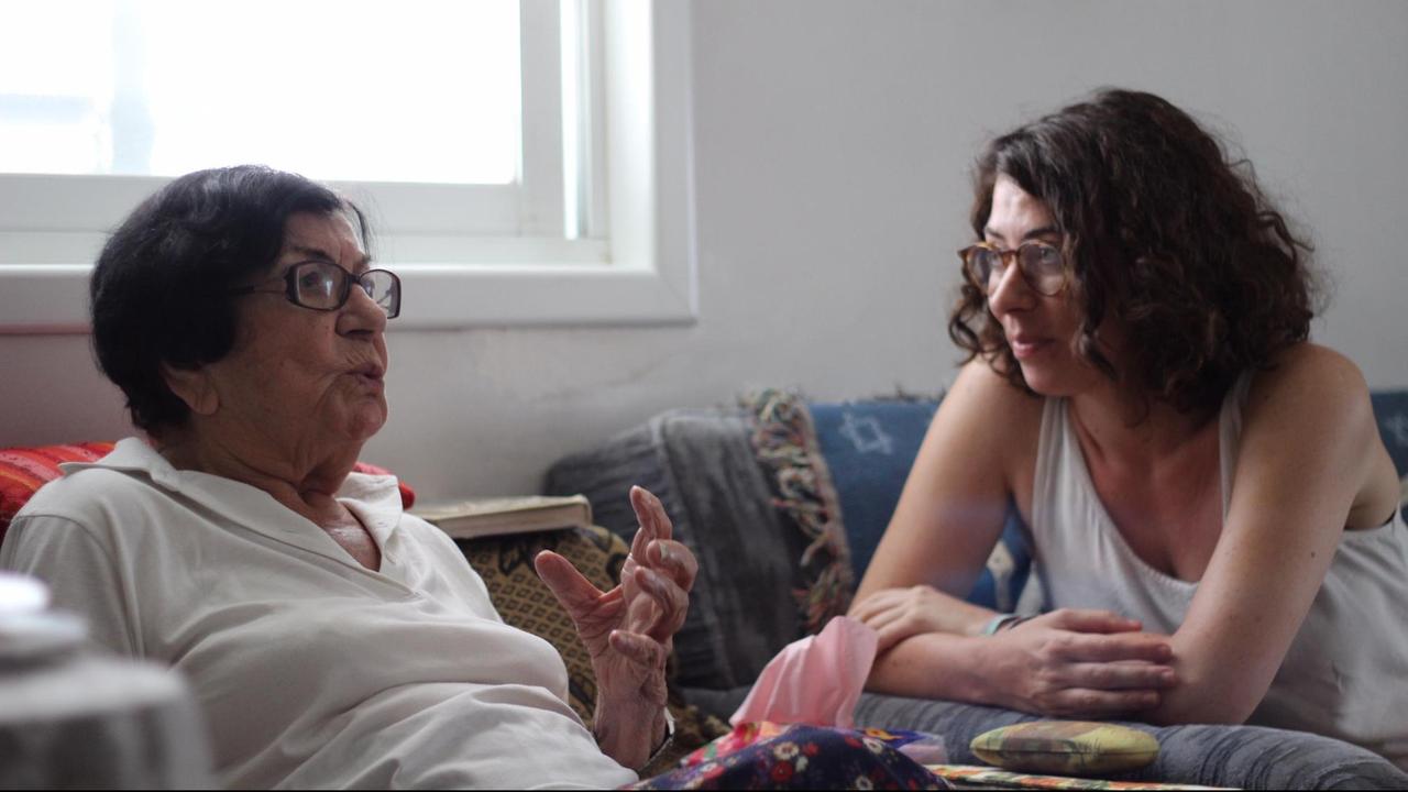 Frieda Kliger erzählt, Sarah Hüttenberend hört zu Frieda Kliger erzählt, Sarah Hüttenberend hört zu