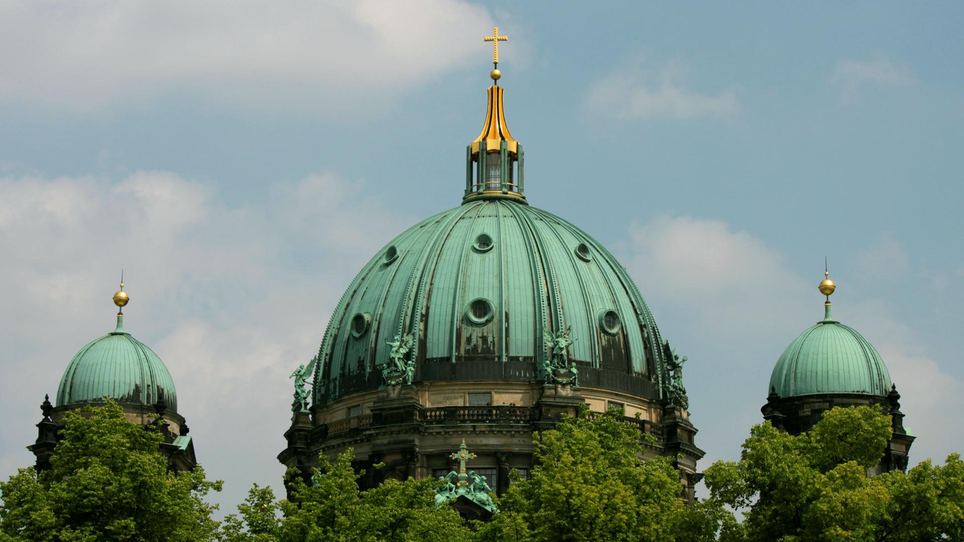 Im Berliner Dom wird die "Panzerkreutzer Potemkin" von Sergej Eisenstein aufgeführt. Im Berliner Dom wird die "Panzerkreutzer Potemkin" von Sergej Eisenstein aufgeführt.