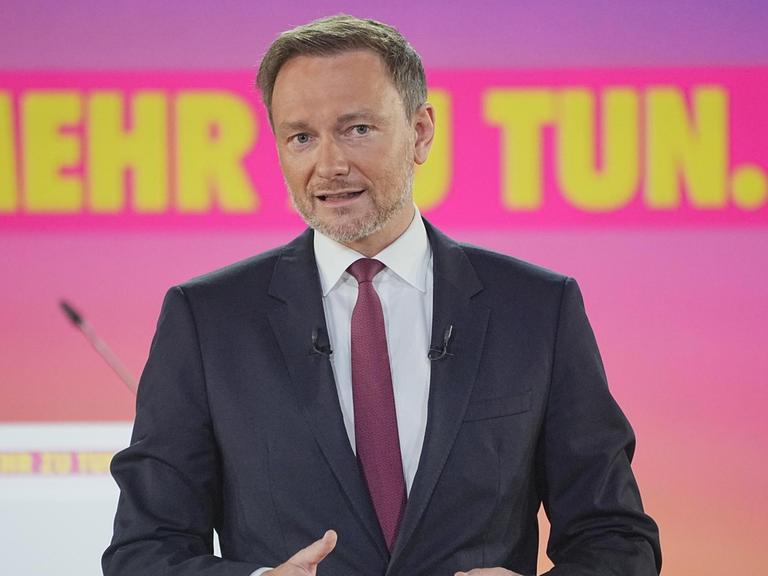 Christian Lindner, Fraktionsvorsitzender und Parteivorsitzender der FDP, spricht beim Bundesparteitag der FDP.