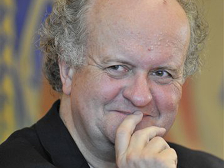 Komponist Wolfgang Rihm in Salzburg bei einer Pressekonferenz der Salzburger Festspiele 2010. Komponist Wolfgang Rihm in Salzburg bei einer Pressekonferenz der Salzburger Festspiele 2010.