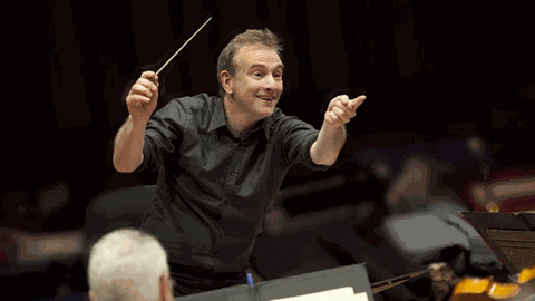 Der Dirigent Stefanos Tsialis