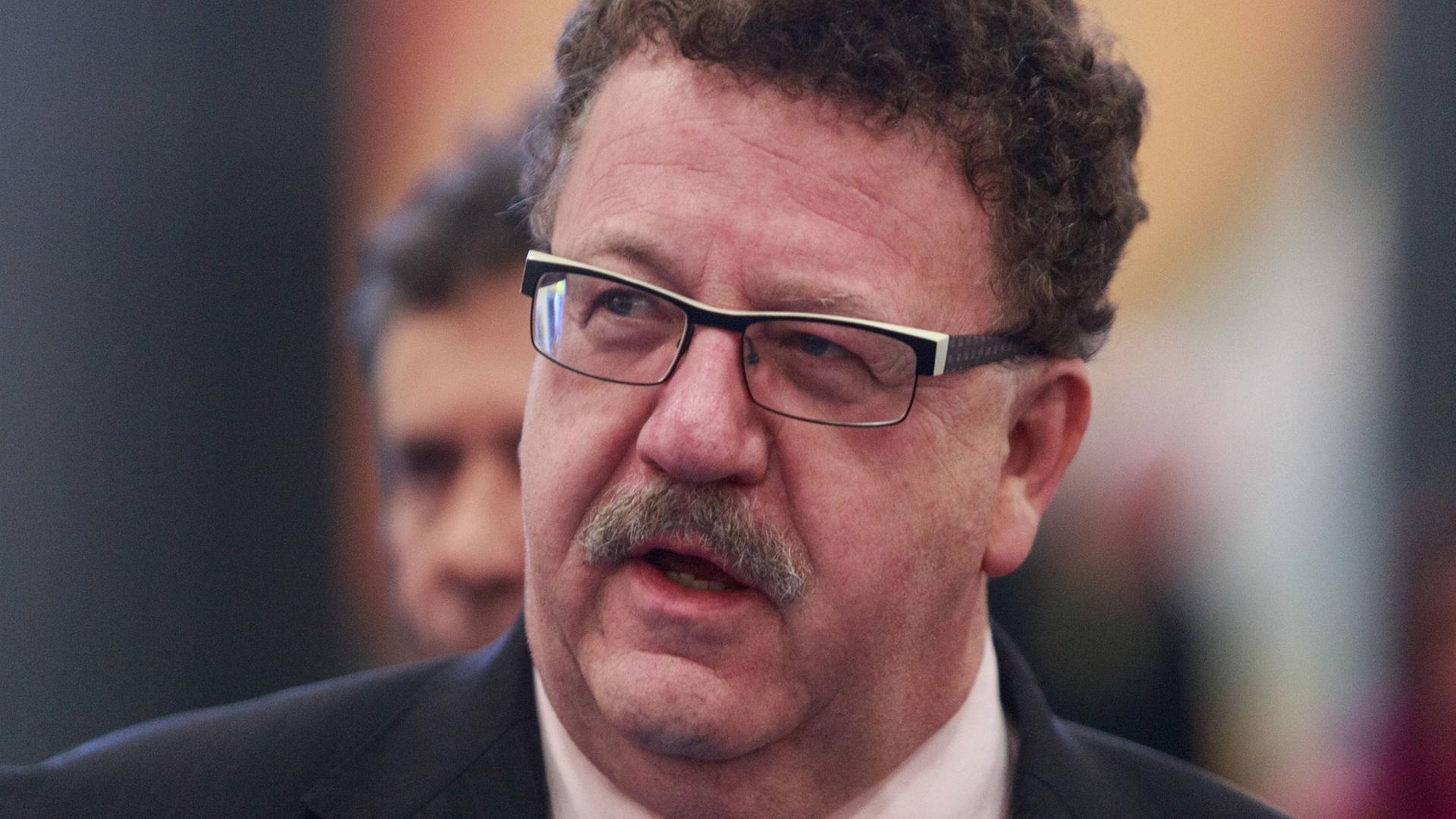 Ein Portrait des CDU/CSU Politikers Hans-Joachim Fuchtel. Ein Portrait des CDU/CSU Politikers Hans-Joachim Fuchtel.