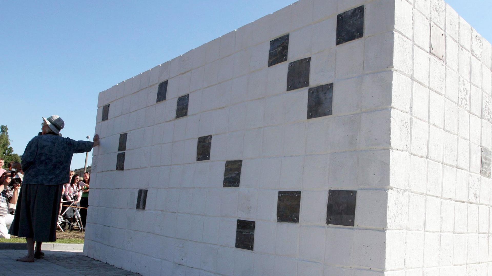 Denkmal zur Erinnerung an den Pogrom von Kielce Denkmal zur Erinnerung an den Pogrom von Kielce
