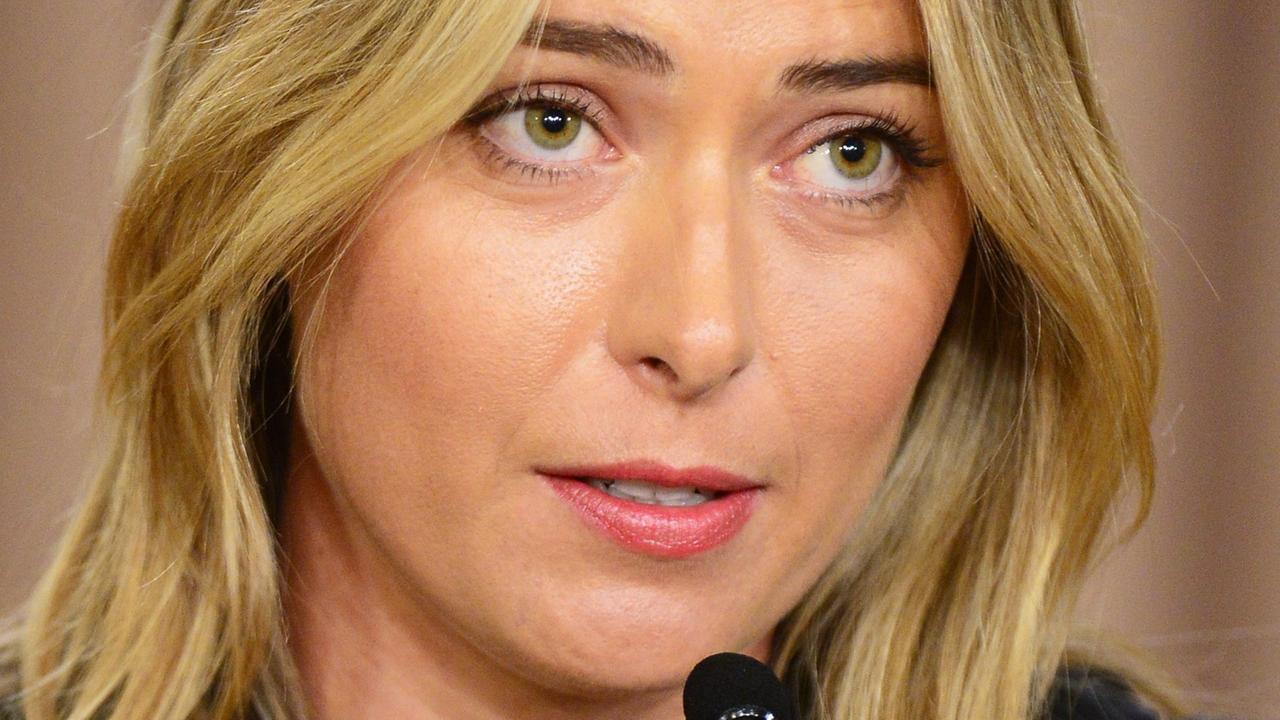 Die russische Tennisspielerin Maria Scharapowa bei einer Pressekonferenz am 07.03.2016 äußert sich zu den Vorwürfen, dass sie positiv auf Doping-Mittel getestet worden ist. Die russische Tennisspielerin Maria Scharapowa bei einer Pressekonferenz am 07.03.2016 äußert sich zu den Vorwürfen, dass sie positiv auf Doping-Mittel getestet worden ist.
