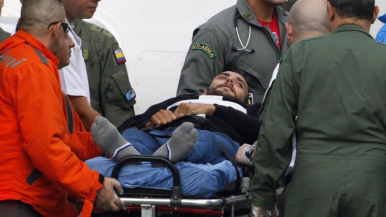 Der Spieler Alan Ruschel des Fußballvereins Chapecoense überlebte den Flugzeugabsturz in der Nähe des kolumbianischen Ortes Medellin. 71 Menschen starben beim Absturz am 28. November 2016. Der Spieler Alan Ruschel des Fußballvereins Chapecoense überlebte den Flugzeugabsturz in der Nähe des kolumbianischen Ortes Medellin. 71 Menschen starben beim Absturz am 28. November 2016.