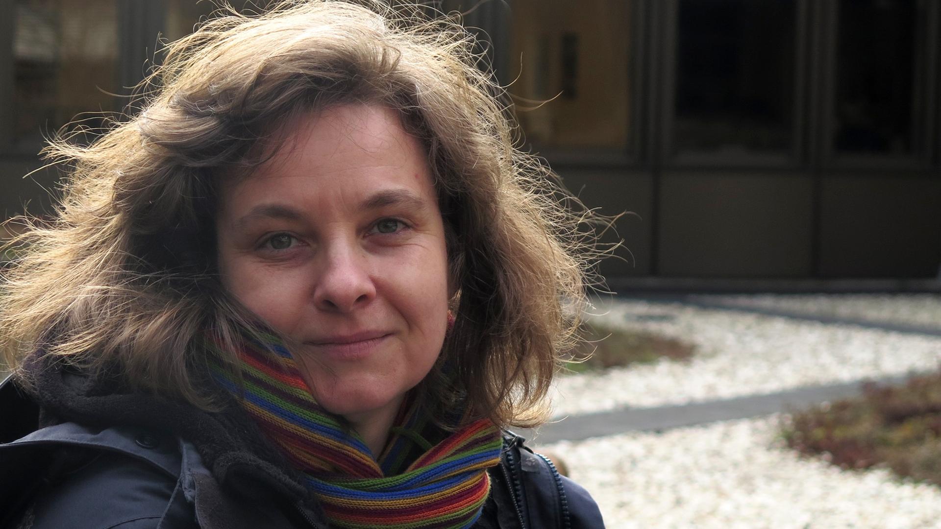 Porträt der Malerin, Grafikerin, Illustratorin und Autorin Kristina Andres Porträt der Malerin, Grafikerin, Illustratorin und Autorin Kristina Andres