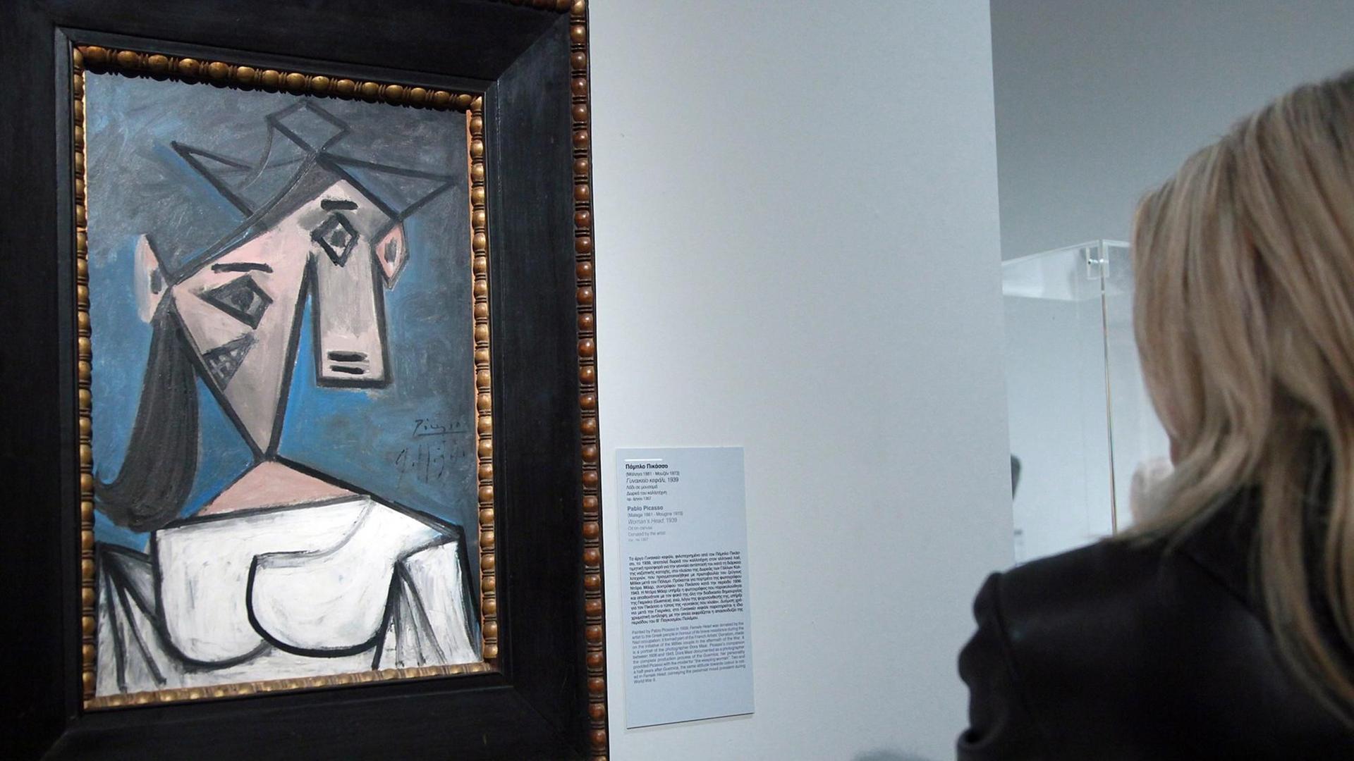 Das Bild "Frauen-Kopf" von Pablo Picasso hängt in dem Museum in Athen. Das Bild "Frauen-Kopf" von Pablo Picasso hängt in dem Museum in Athen.