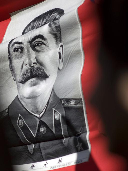 Transparent mit dem Konterfei Josef Stalins