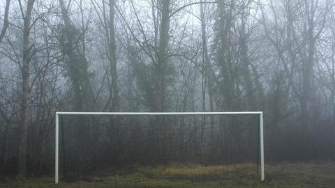 Fußballtor im Nebel Fußballtor im Nebel