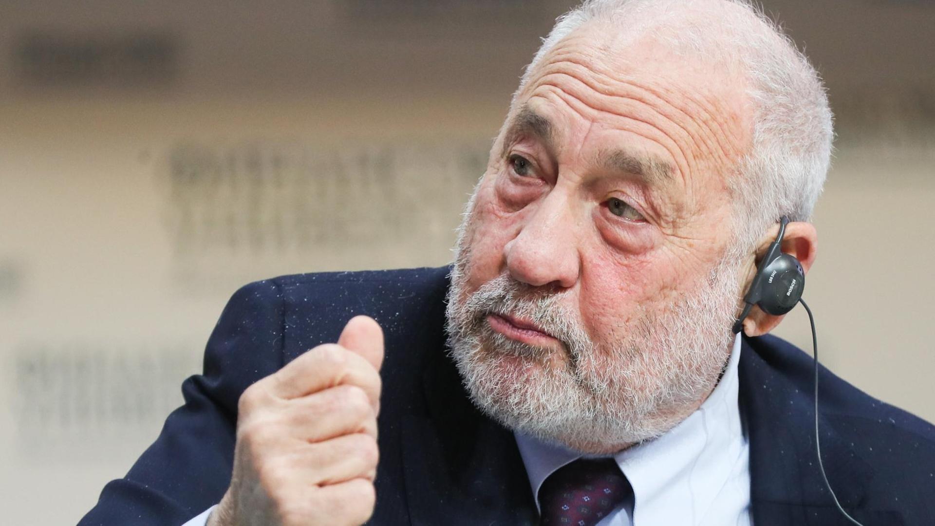 Der US-Ökonom Joseph Eugene Stiglitz Der US-Ökonom Joseph Eugene Stiglitz