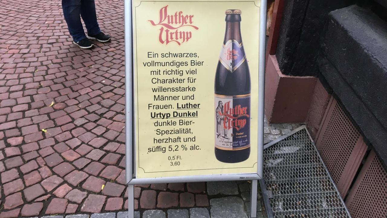 Luther Urtyp auf dem Pilgerweg nach Worms: Ob das Bier dem Reformator geschmeckt hätte? Foto:Deutschlandradio/Ludger Fittkau