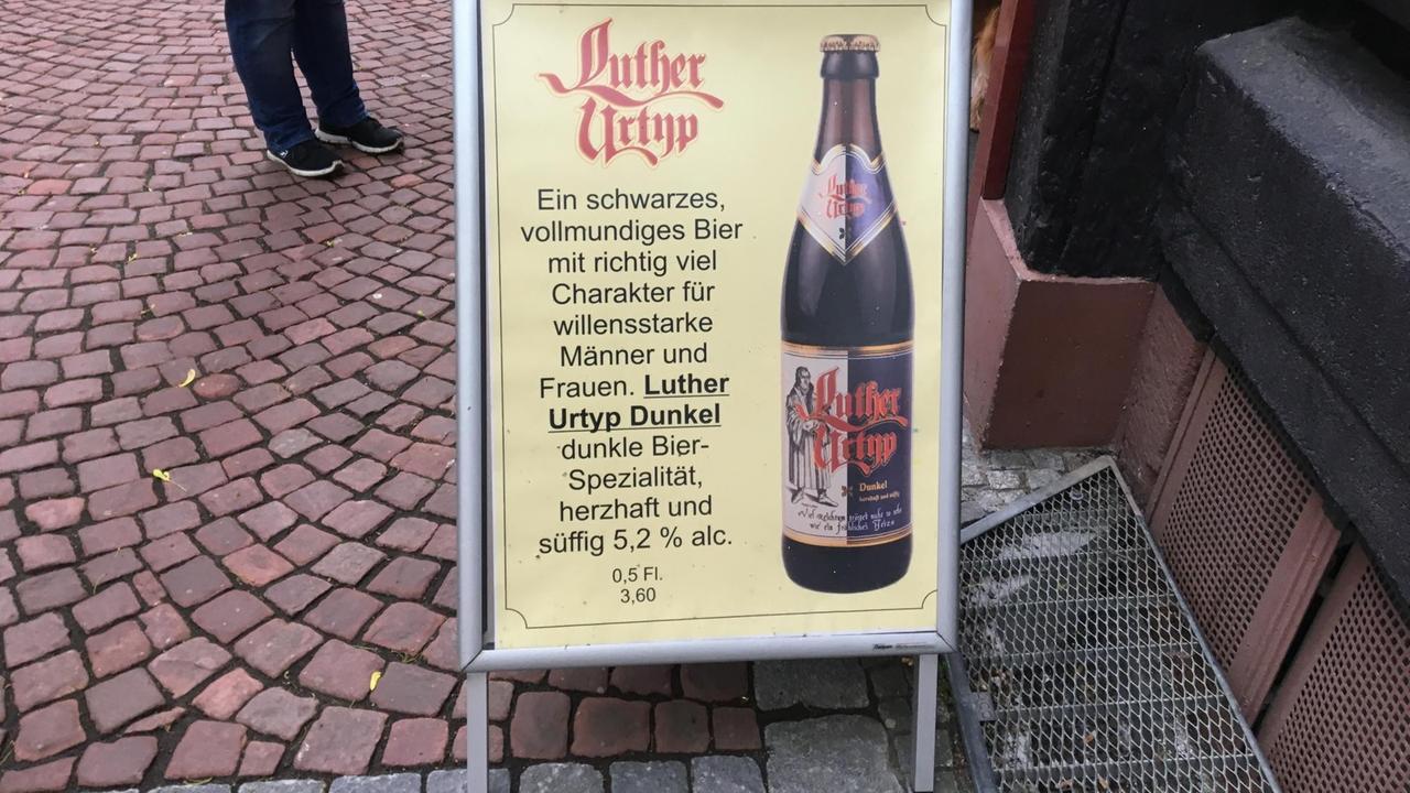 Luther Urtyp auf dem Pilgerweg nach Worms: Ob das Bier dem Reformator geschmeckt hätte? Foto:Deutschlandradio/Ludger Fittkau Luther Urtyp auf dem Pilgerweg nach Worms: Ob das Bier dem Reformator geschmeckt hätte? Foto:Deutschlandradio/Ludger Fittkau
