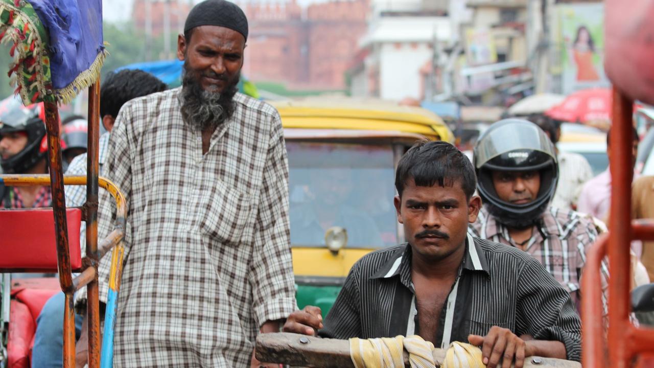 Straßenszene in Neu-Delhi Straßenszene in Neu-Delhi