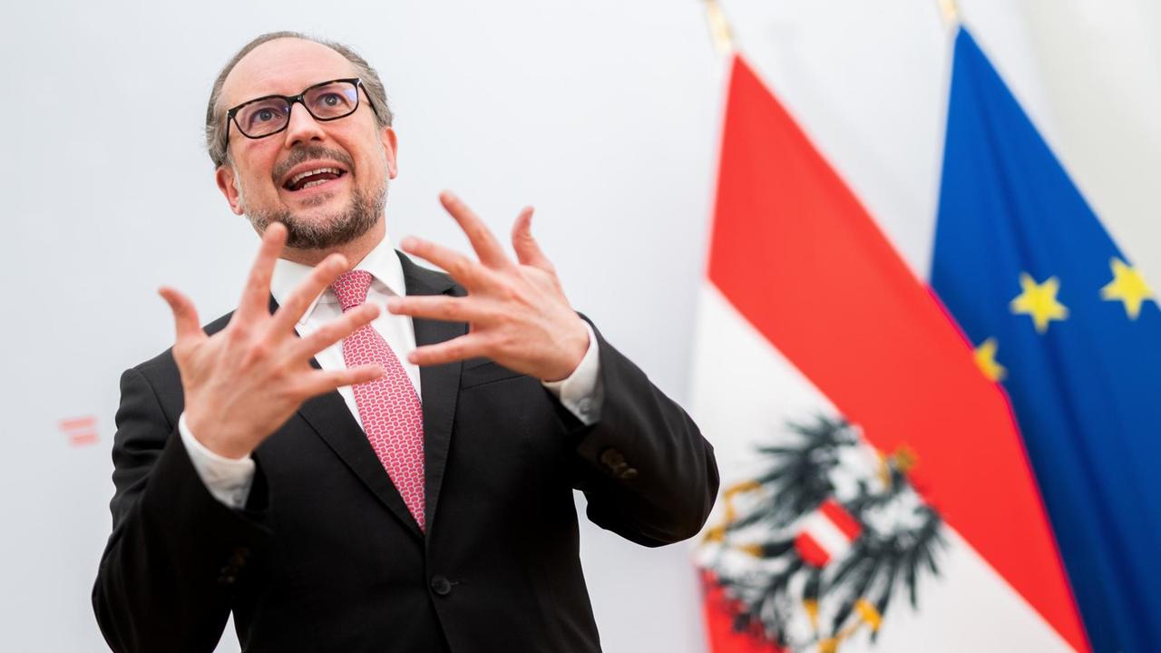 Alexander Schallenberg. Alexander Schallenberg.