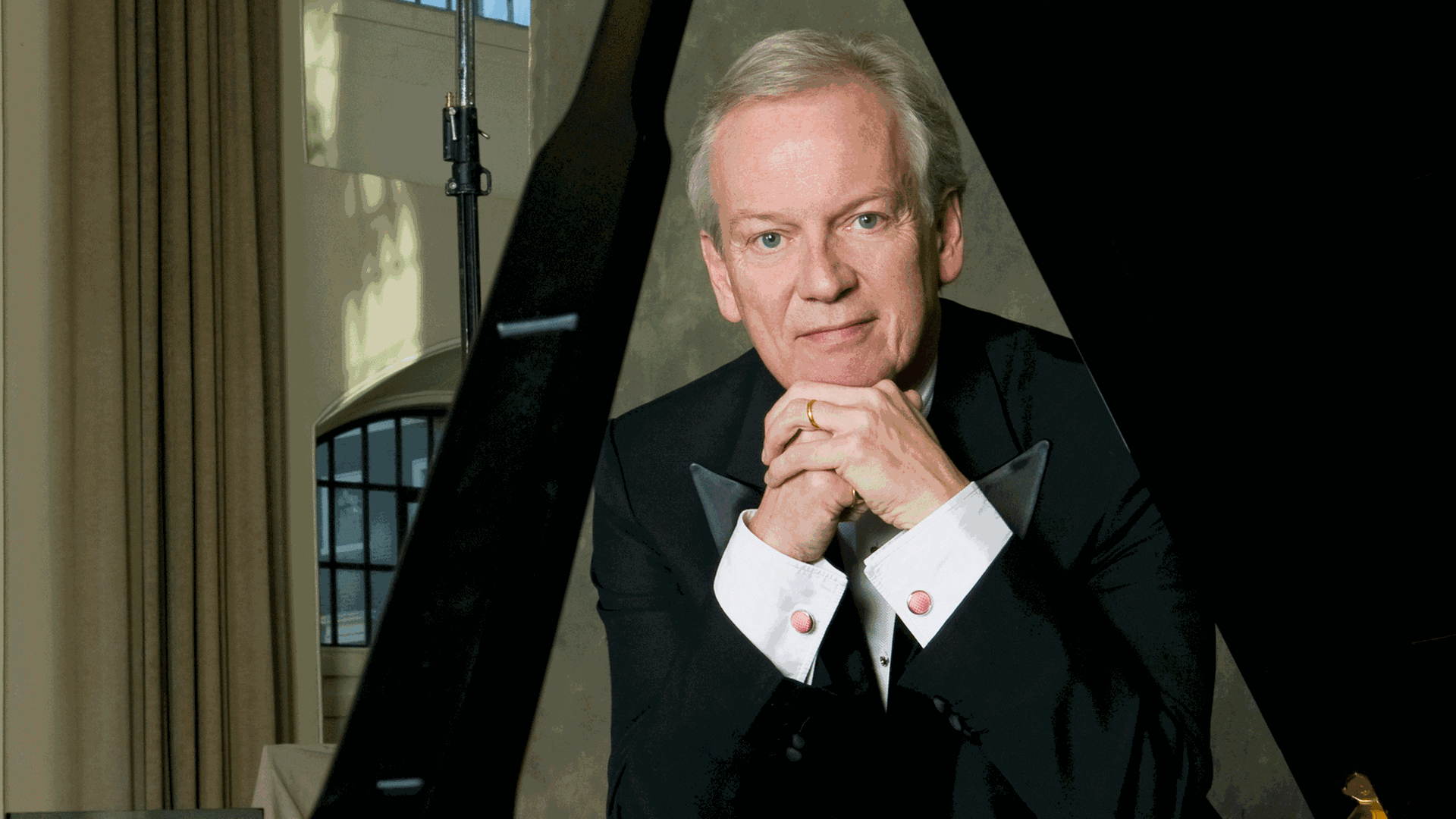 Der Pianist und Dirigent Howard Shelley Der Pianist und Dirigent Howard Shelley