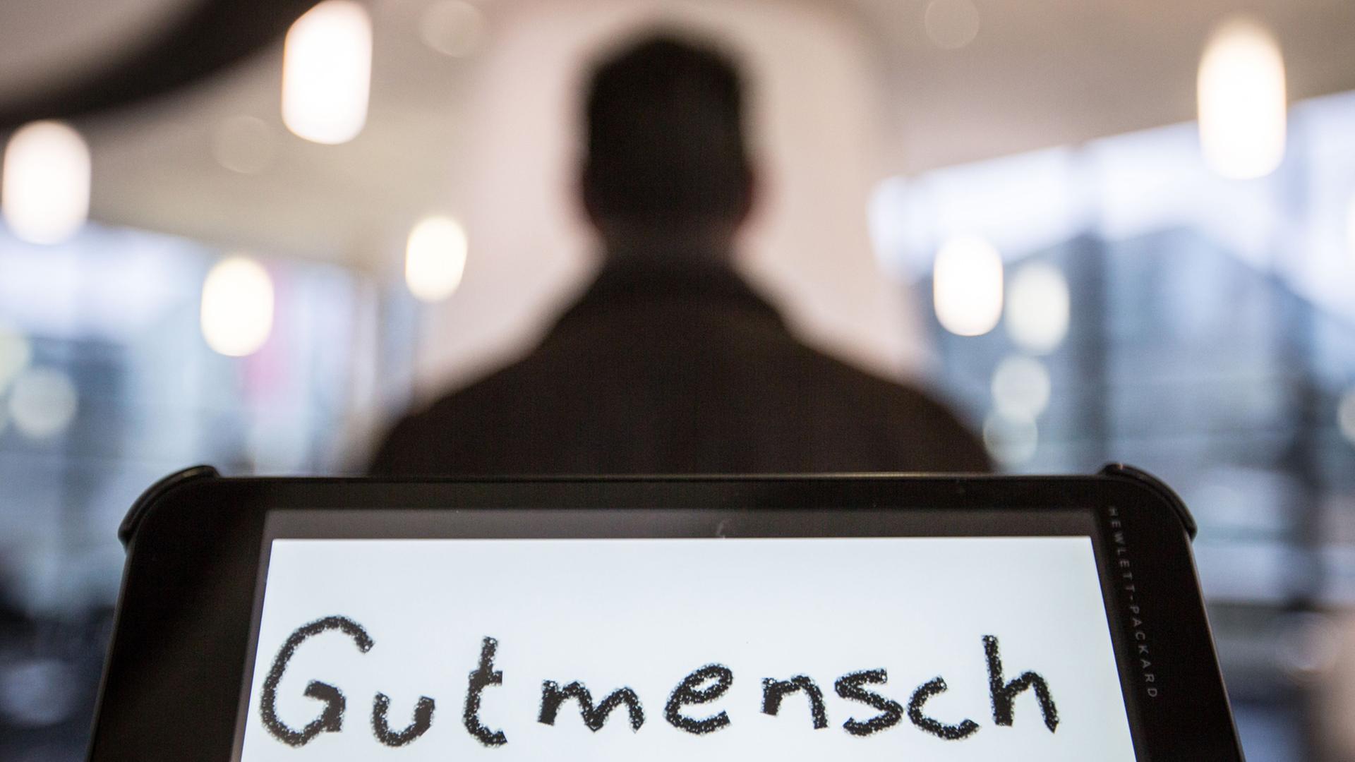"Gutmensch" steht nach der Bekanntgabe als "Unwort des Jahres 2015" auf einem Computerbildschirm. "Gutmensch" steht nach der Bekanntgabe als "Unwort des Jahres 2015" auf einem Computerbildschirm.