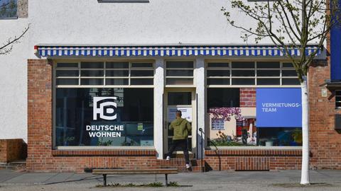 Büro von "Deutsche Wohnen" in der Hufeisensiedlung in Berlin-Britz