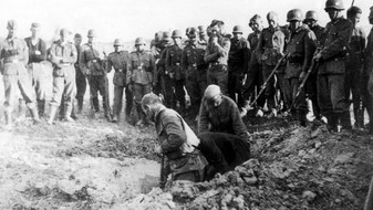 Soviet prisoners dig graves for themselves. This photo was in a wallet of the German soldier died in Moscow region. A place and circumstances of the execution are unknown. PUBLICATIONxINxGERxAUTxONLY 192998; Aufnahmedatum geschätzt
Soviet Prisoners dig Graves for themselves This Photo what in a wallet of The German Soldier died in Moscow Region a Place and Circumstances of The Execution are Unknown PUBLICATIONxINxGERxAUTxONLY 192998 date geschätzt Soviet prisoners dig graves for themselves. This photo was in a wallet of the German soldier died in Moscow region. A place and circumstances of the execution are unknown. PUBLICATIONxINxGERxAUTxONLY 192998; Aufnahmedatum geschätzt
Soviet Prisoners dig Graves for themselves This Photo what in a wallet of The German Soldier died in Moscow Region a Place and Circumstances of The Execution are Unknown PUBLICATIONxINxGERxAUTxONLY 192998 date geschätzt