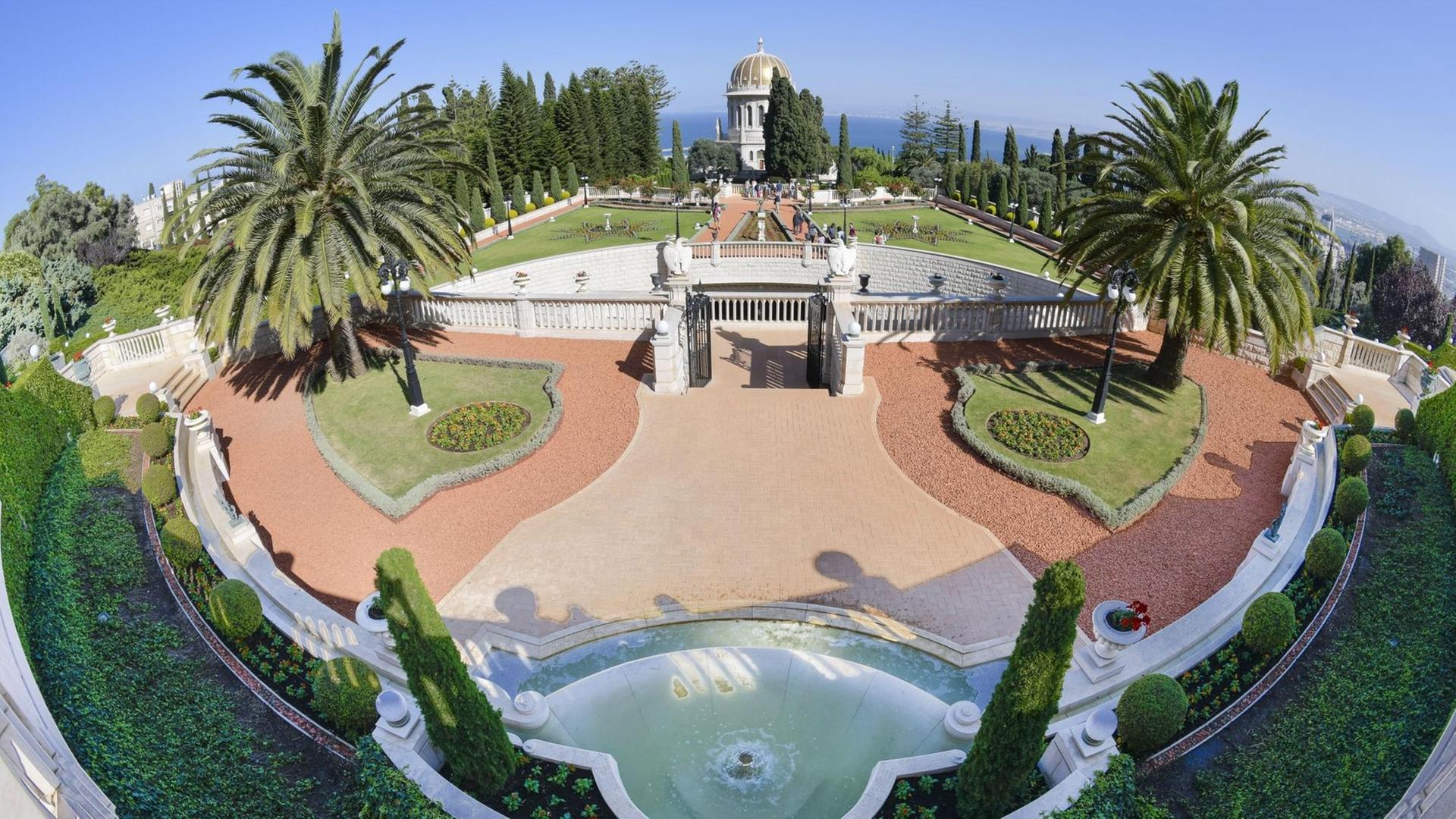Panorama-Aufnahme der Bahai-Gärten in Haifa, Israel