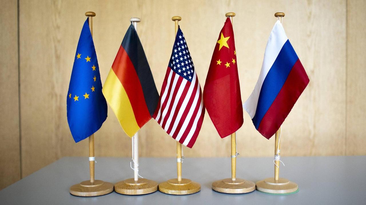 Flagge Europa, Deutschland, USA, China, Russland Flagge Europa, Deutschland, USA, China, Russland