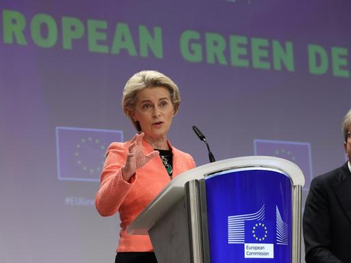 EU-Kommissionspräsidentin Ursula von der Leyen bei der Vorstellung des Gesetzespakets "Fit for 55" für mehr Klimaschutz in der EU