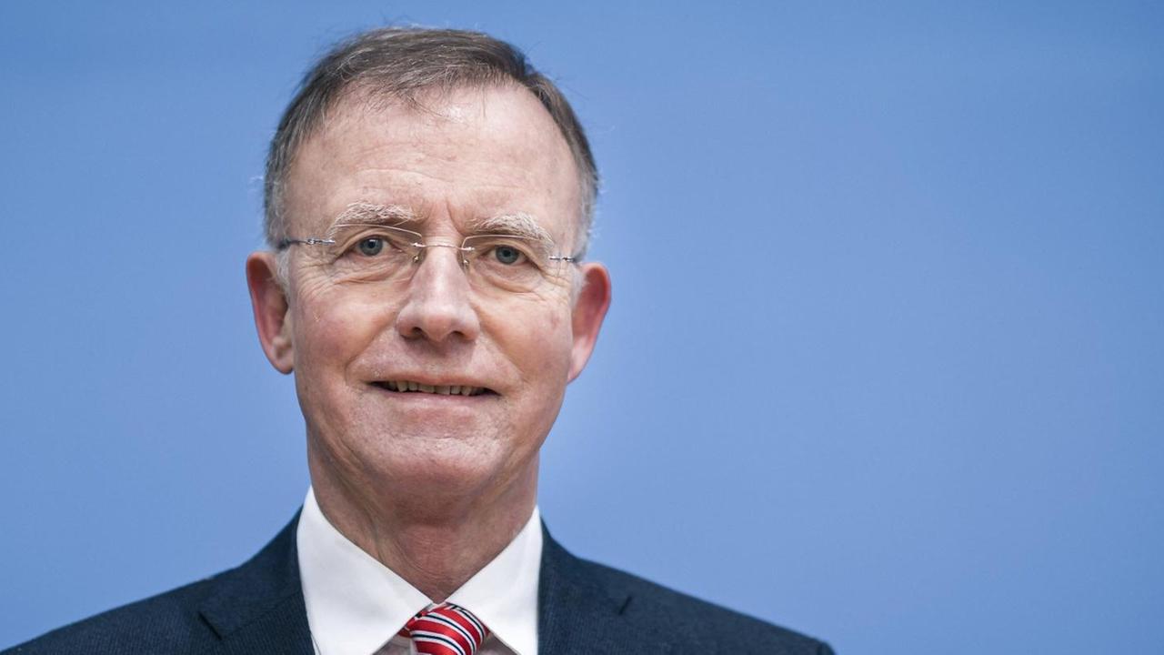 Gerd Landsberg, Geschaeftsführendes Präsidialmitglied des Städte- und Gemeindebundes, aufgenommen im Rahmen einer Pressekonferenz in Berlin. 05.01.2021.