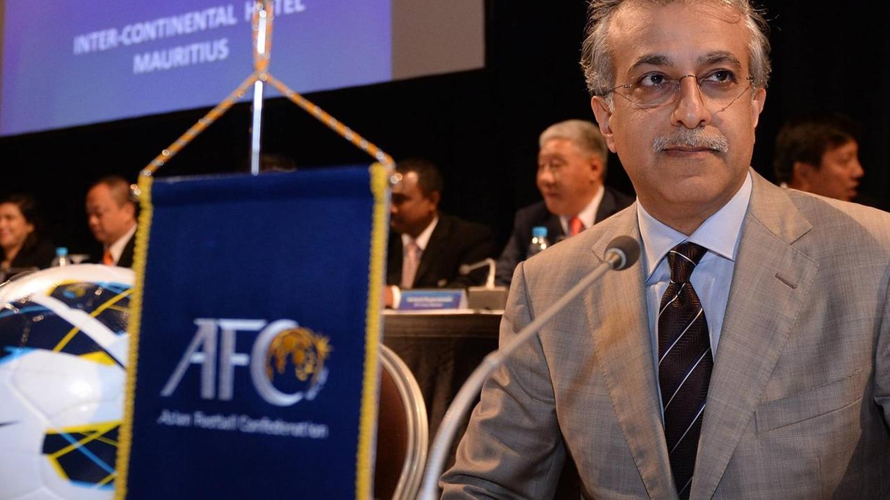 Scheich Salman bin Ibrahim al-Khalifa beim Fifa-Kongress auf Mauritius 2013 Scheich Salman bin Ibrahim al-Khalifa beim Fifa-Kongress auf Mauritius 2013