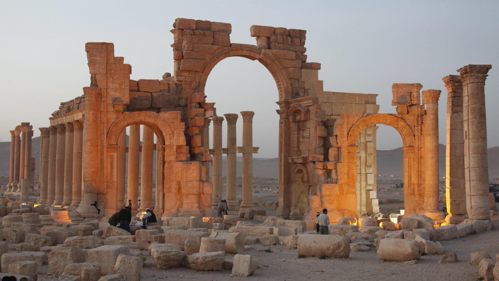 Blick auf die syrische Oasenstadt Palmyra. Blick auf die syrische Oasenstadt Palmyra.