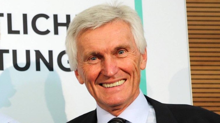 Eugen Gehlenborg Vizepräsident des DFB für Sozial-/Gesellschaftspolitik Eugen Gehlenborg Vizepräsident des DFB für Sozial-/Gesellschaftspolitik