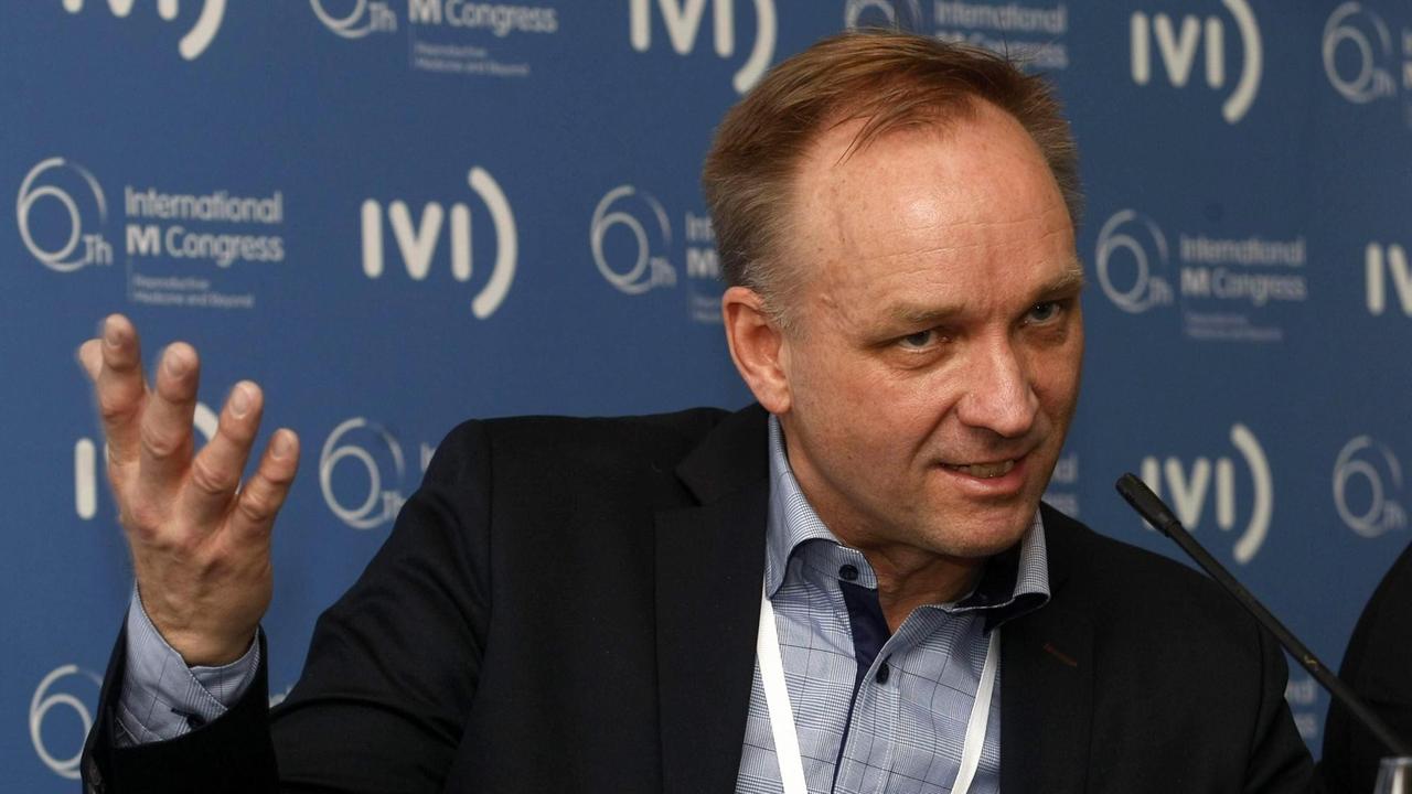 Mats Brännström beim 6. International Congress on fertility in Alicante, Spanien, am 24. April 2015 Mats Brännström beim 6. International Congress on fertility in Alicante, Spanien, am 24. April 2015