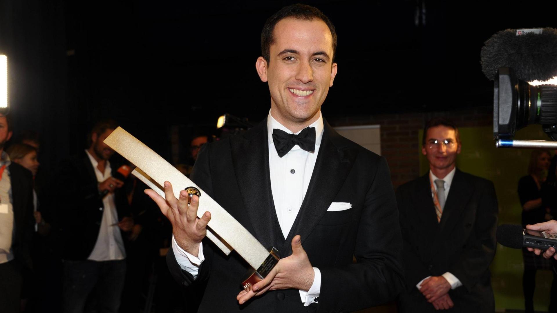 Igor Levit mit dem Echo Klassik-Preis, Oktober 2014 Igor Levit mit dem Echo Klassik-Preis, Oktober 2014