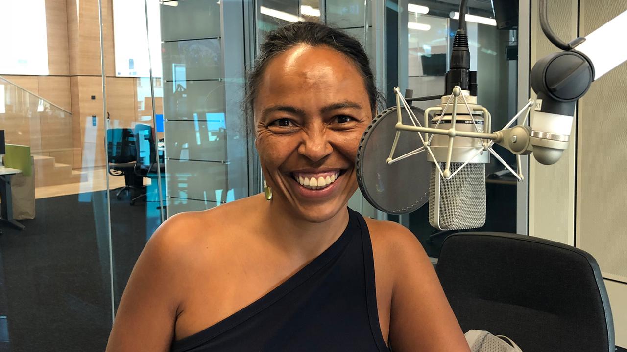 Die Sängerin Pat Appleton im Studio von Deutschlandfunk Kultur Die Sängerin Pat Appleton im Studio von Deutschlandfunk Kultur