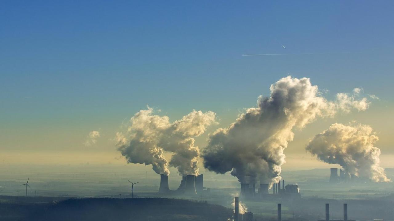 Braunkohlekraftwerke im Braunkohlegebiet Garzweiler Kraftwerk Neurath Block F und G BoA 2 3 Bra Braunkohlekraftwerke im Braunkohlegebiet Garzweiler Kraftwerk Neurath Block F und G BoA 2 3 Bra