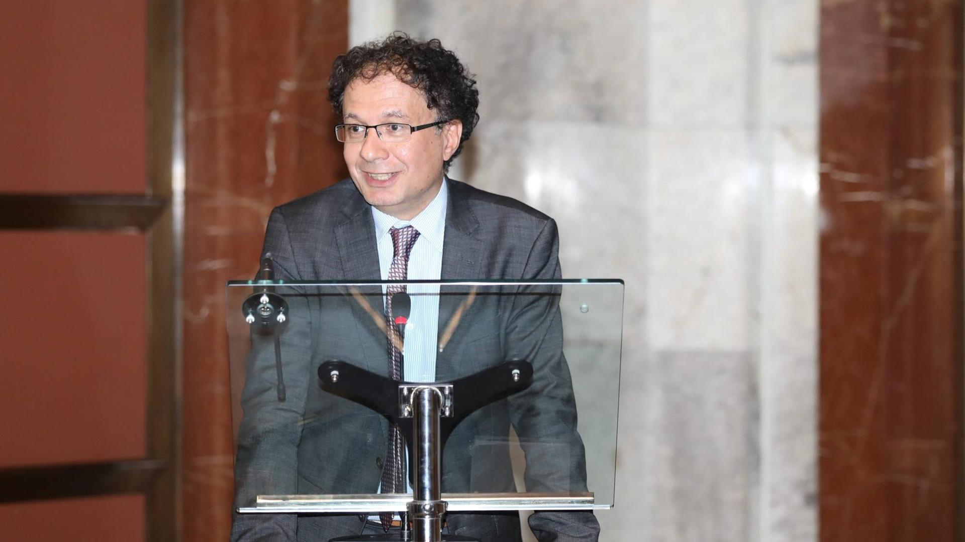 Michele Geraci, Staatssekretär im Wirtschaftsministerium Italiens hält eine Rede am 1. Oktober 2019 in Rom auf einem Treffen der neu gegründeten "China Task Force". Michele Geraci, Staatssekretär im Wirtschaftsministerium Italiens hält eine Rede am 1. Oktober 2019 in Rom auf einem Treffen der neu gegründeten "China Task Force".