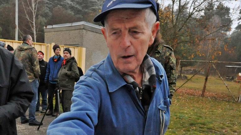 Paul Bergner, heute DDR-Experte, früher Gartenarbeiter in der Waldsiedlung. Paul Bergner, heute DDR-Experte, früher Gartenarbeiter in der Waldsiedlung.