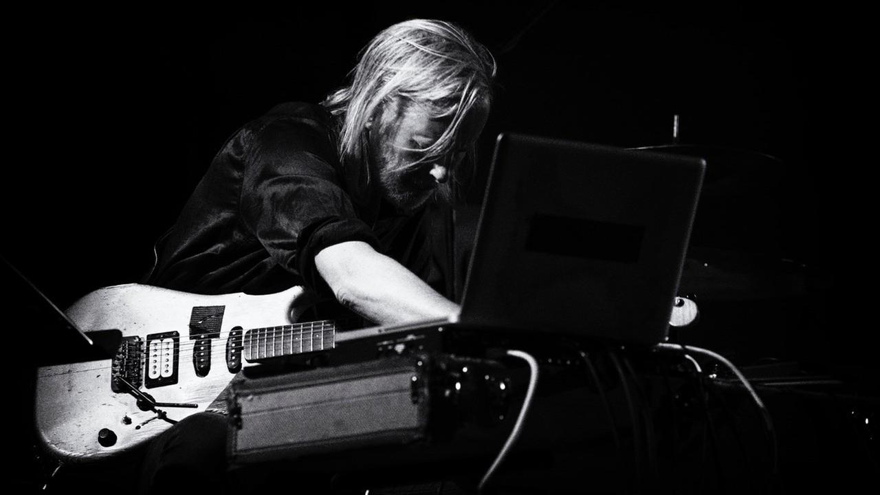 Eivind Aarset mit Gitarre Eivind Aarset mit Gitarre