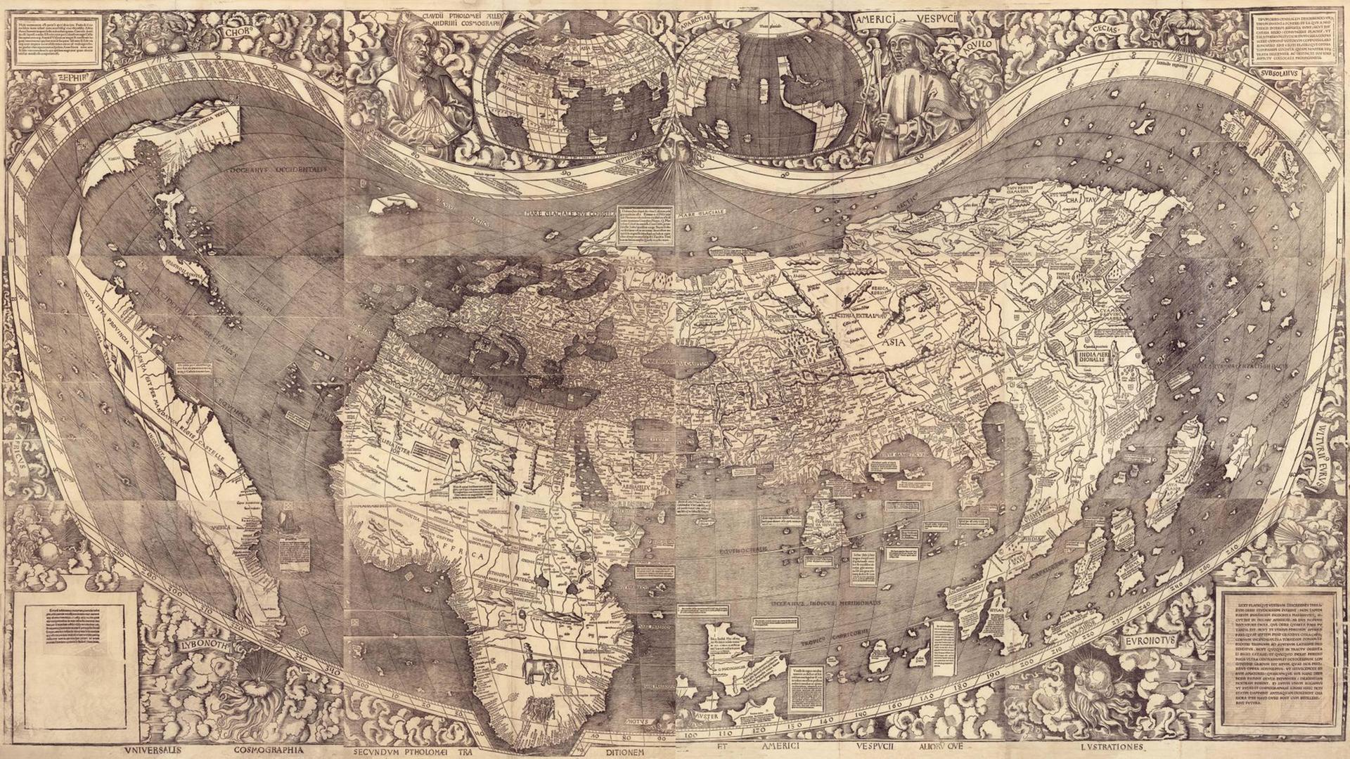Kolorierter Holzstich der Weltkarte von Martin Waldseemüller.