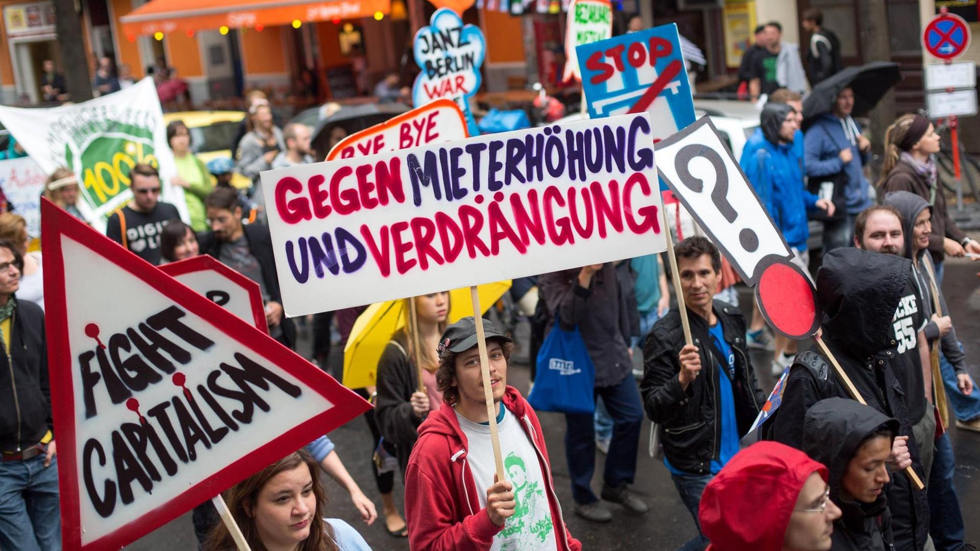 Demo gegen hohe Mietpreise in der Innenstadt in Berlin