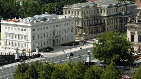 In Berlin Unter den Linden trafen sich die Diskutanten in bei der Bertelsmann-Stiftung. 