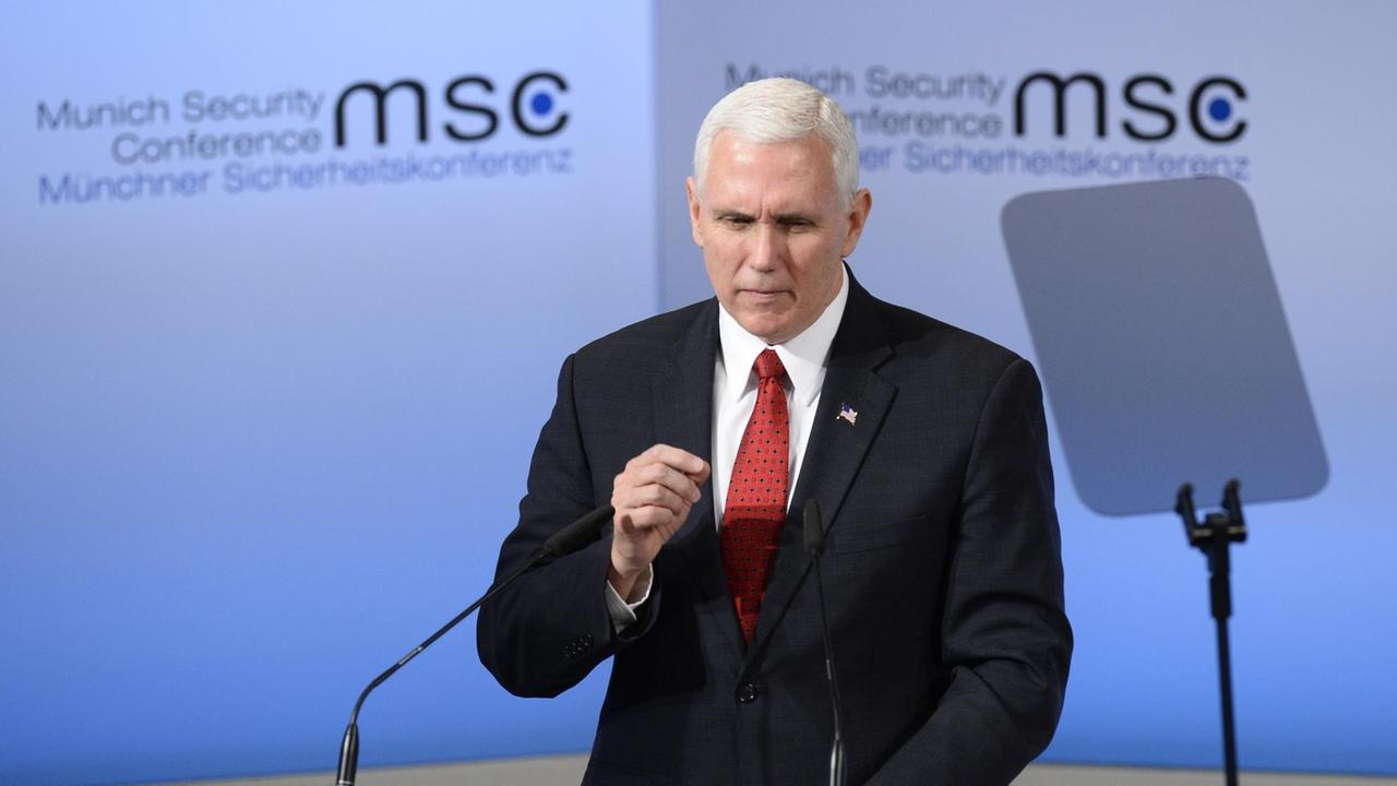 US-Vizepräsident Mike Pence bei der Münchner Sicherheitskonferenz. US-Vizepräsident Mike Pence bei der Münchner Sicherheitskonferenz.