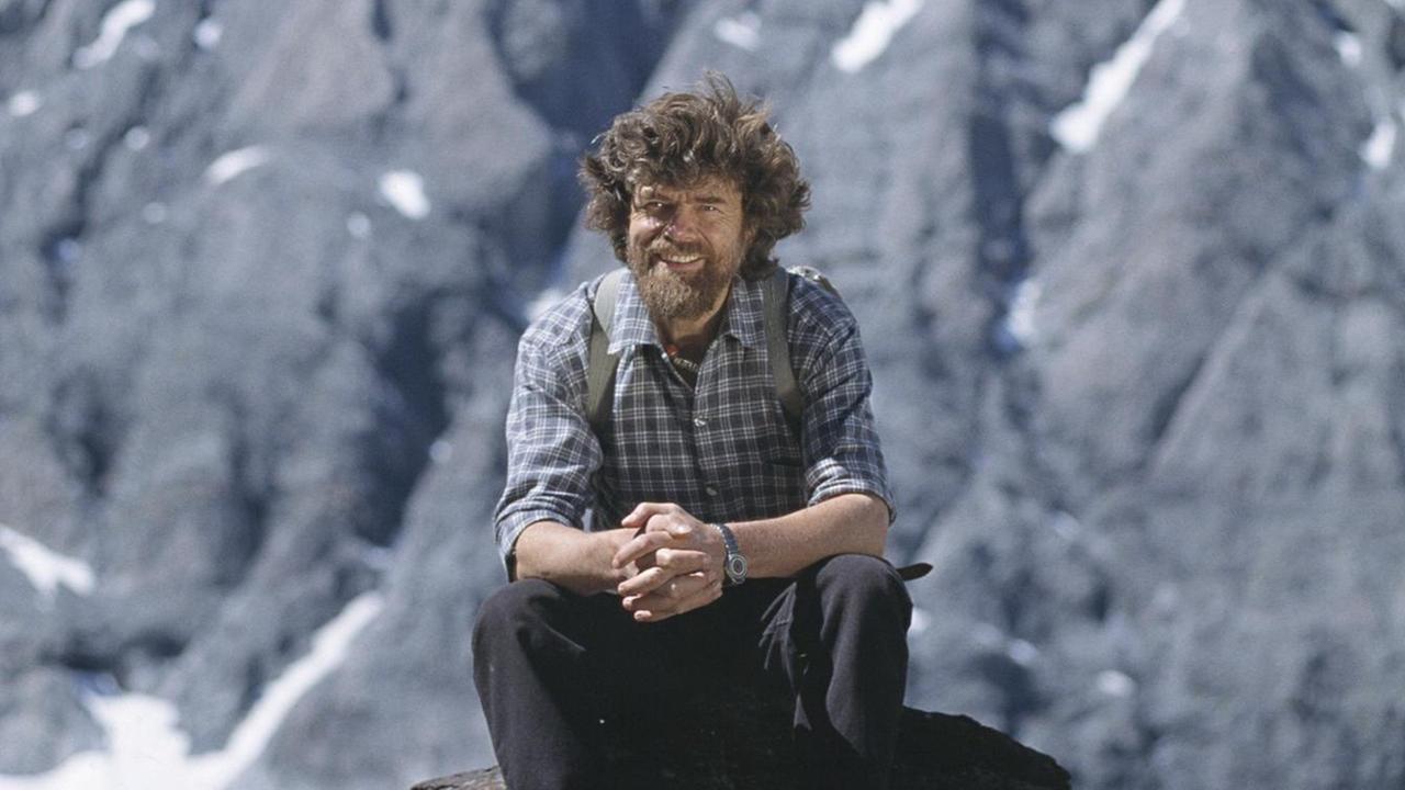 Reinhold Messner vor der Königsspitze in Südtirol.
