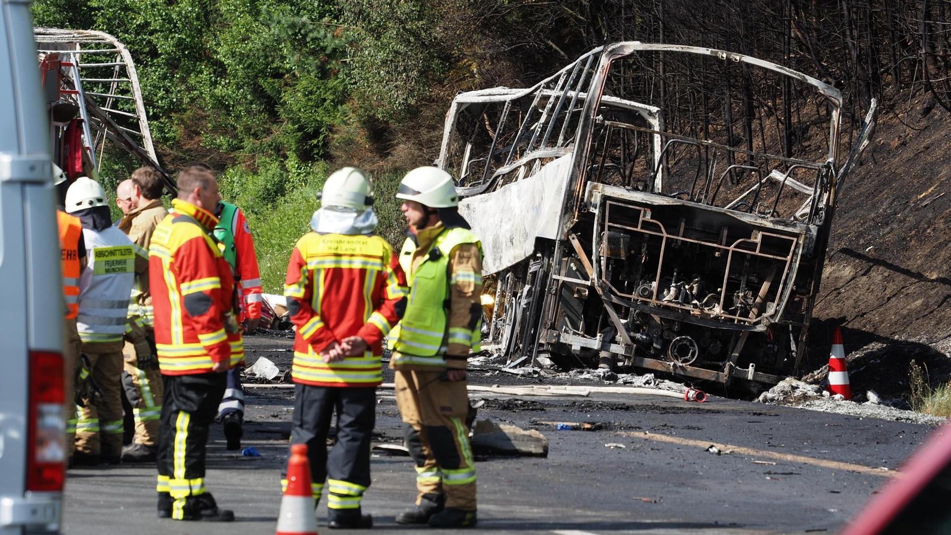 Schwerer Bus-Unfall | Nachrichtenleicht.de